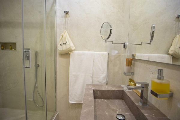 Domus Deorum Deluxe image 5